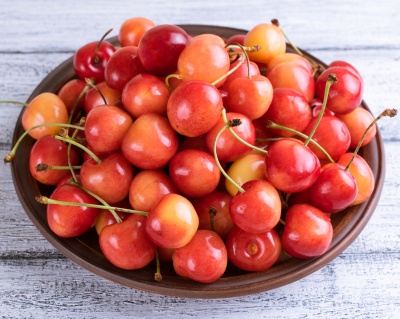 Черешня колоновидная «Квин Мерри»